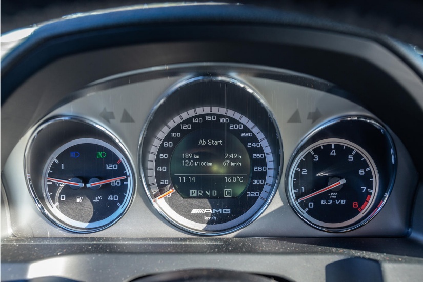 C63 AMG dashboard