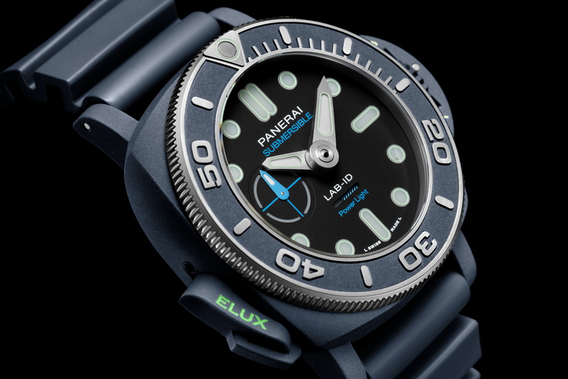 Panerai 全新 Submersible Elux LAB-ID