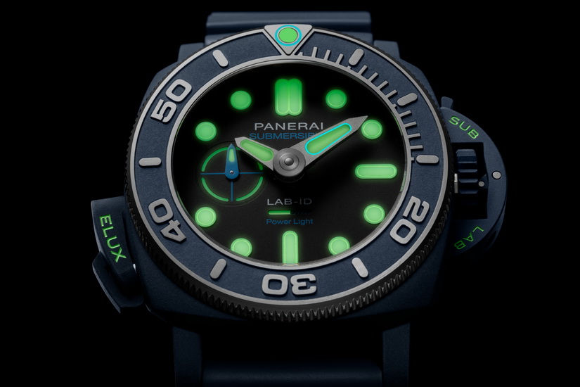 Panerai 全新 Submersible Elux LAB-ID