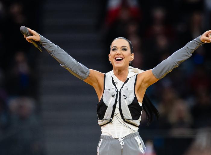 Katy Perryがインビクタス・ゲームズで圧巻のパフォーマンス