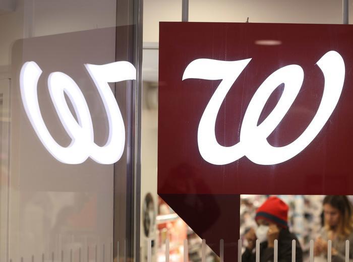 本日午間取引における企業動向の要点