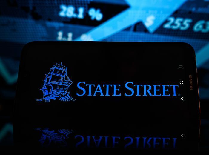 SPDR SSGA Apollo IG ETF、木曜に取引開始