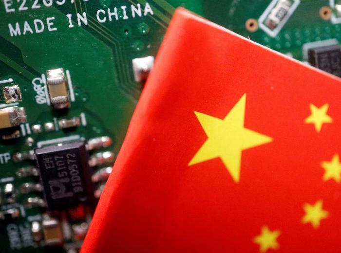 中国財務大臣、財政政策の余地拡大を示唆