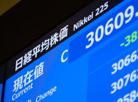 日本の国債市場、利回り急上昇の背景とは