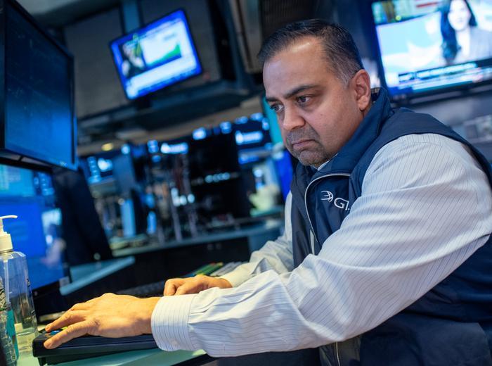 金融市場の注目企業、プレマーケットの動向を分析