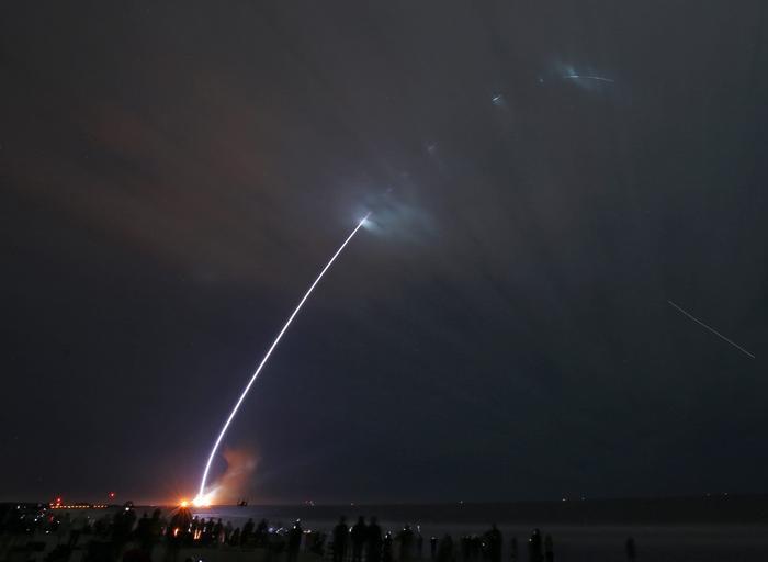 ブルーオリジンの新たな飛行と人事変動