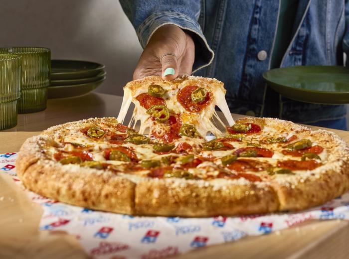 ドミノピザのパルメザン・スタッフ・クラストが新登場