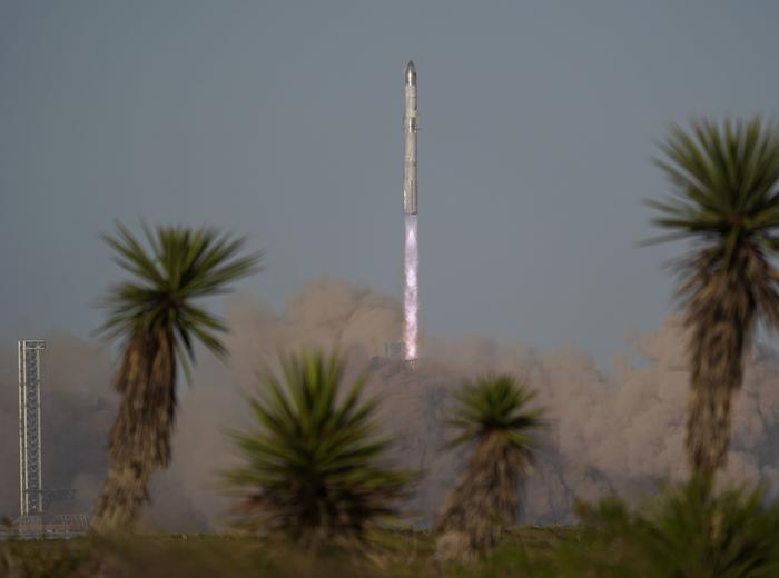 SpaceXのStarship、テスト飛行中にFAAが異常で飛行停止