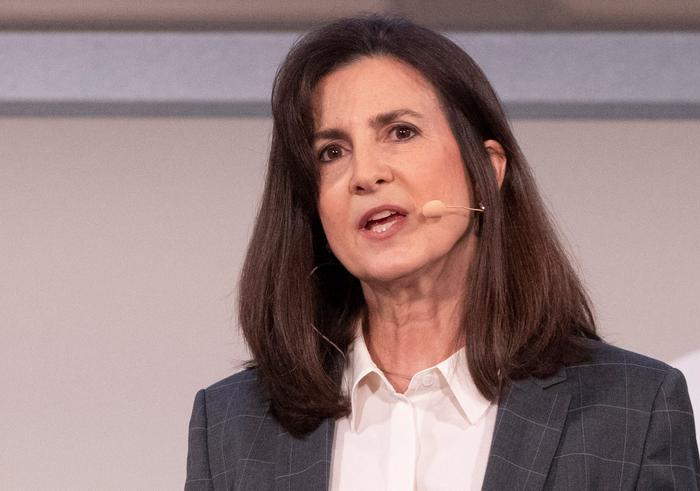 スターバックス新CFOにキャシー・スミス氏就任