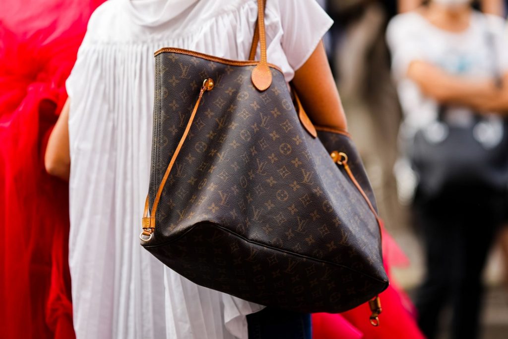 Louis Vuitton Neverfull GM手袋漲4.8%,美國售價$2,200