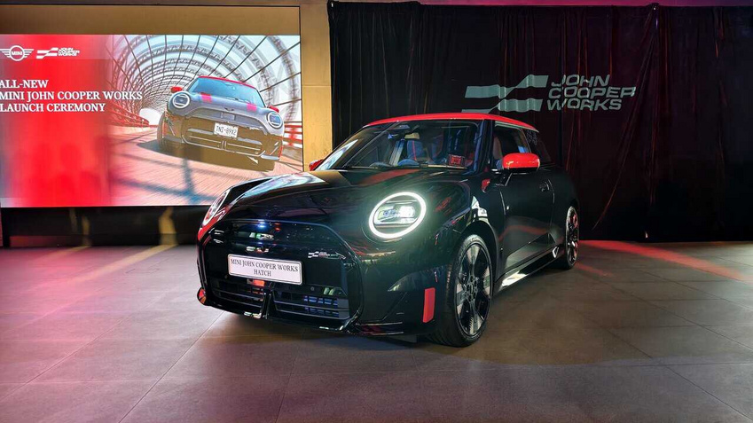 全新 MINI 車款發佈會於灣仔,402公里續航力與218匹馬力