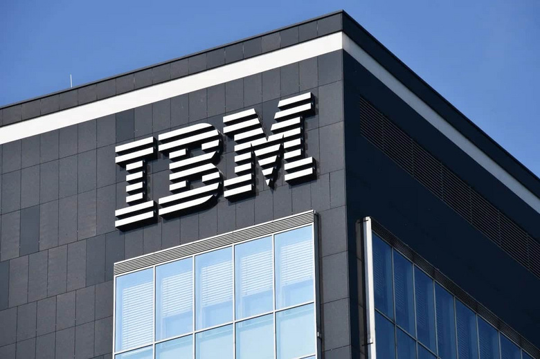تطورات شركة IBM في الذكاء الاصطناعي وتخصيص الوظائف لعام 2023