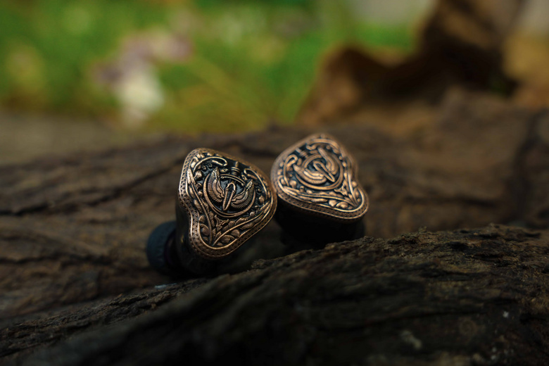 フィリピンのイヤホンブランドFlipEarsから最新コレクションAEGIS発表 大口径骨伝導と伝統的技術融合した高音質ヘッドホン