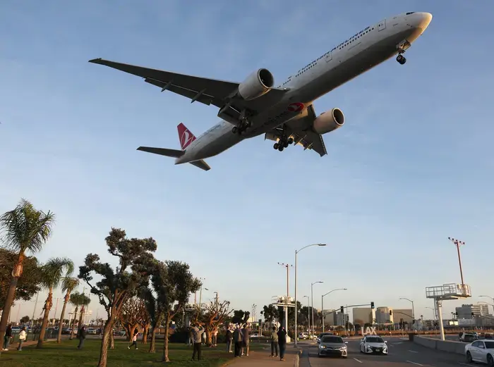 2025年航空業界の見通しと投資機会