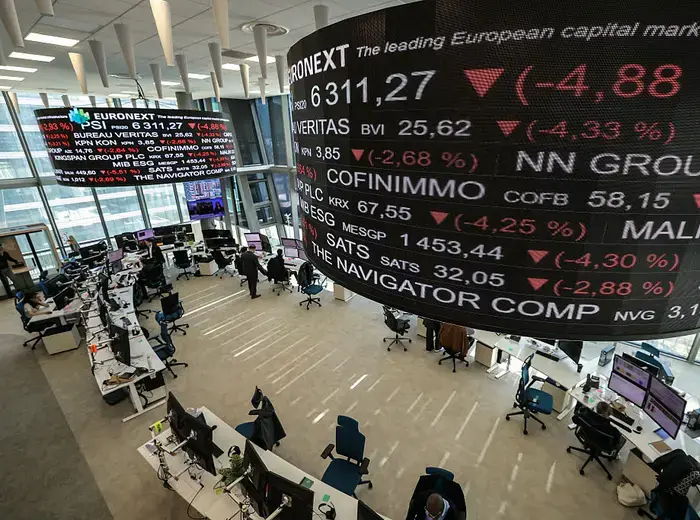 航空株が下落、エアフランスKLMに影響