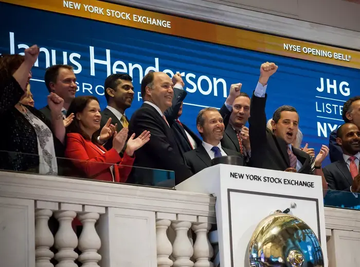 ロンドンの裁判で元アナリストが内幕取引で有罪