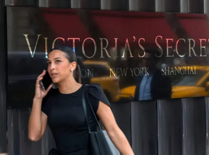 ヴィクトリアズ・シークレットの株価が低迷する背景