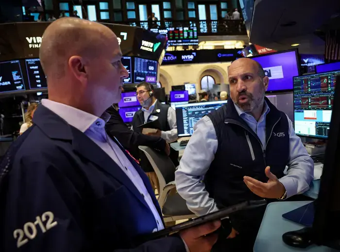 米株先物がわずかに下落、投資家は前向きに週末を迎える