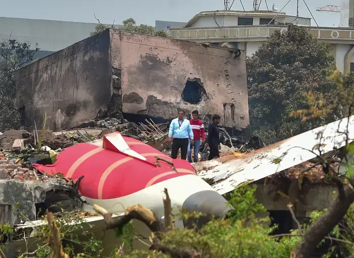 エア・インディアの墜落事故が引き起こす航空安全への影響