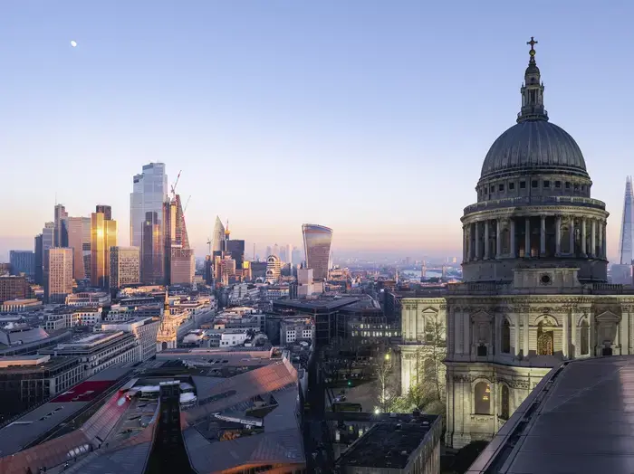 ロンドンの金融市場の動向と雇用統計の影響