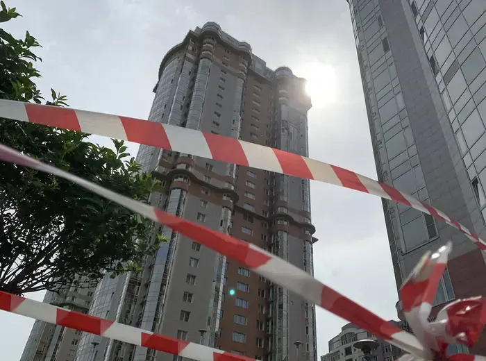 モスクワにおけるウクライナのドローン攻撃と空港運行停止