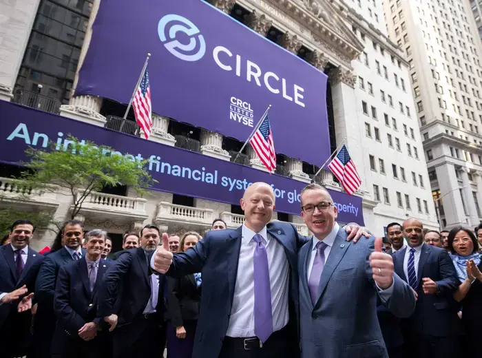 CircleとCoinbase、米国ドルペッグの最新政策動向