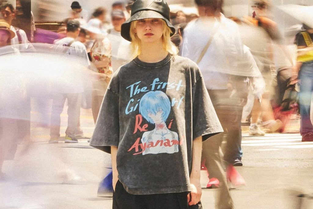 شراكة ماهون سبشيل مع أنو هيدو تصاميم حصرية من التي شيرتات والقمصان