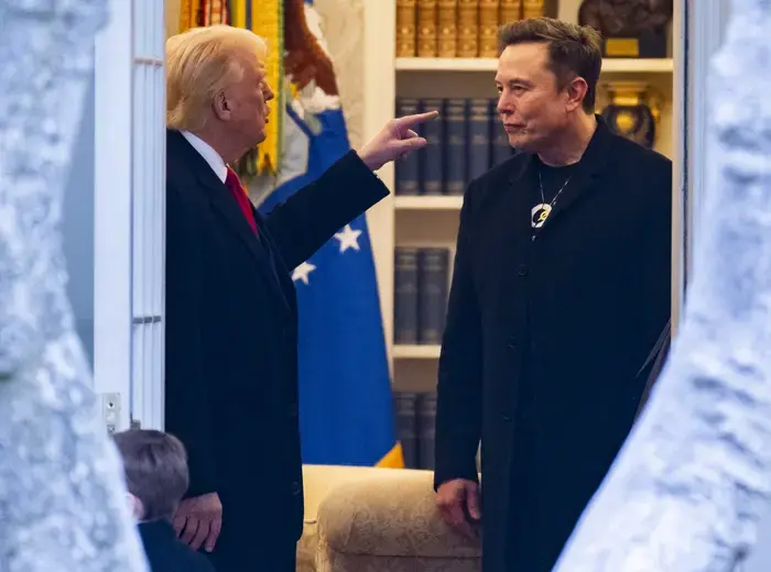 トランプ大統領がマスクを「クレイジー」と呼ぶ