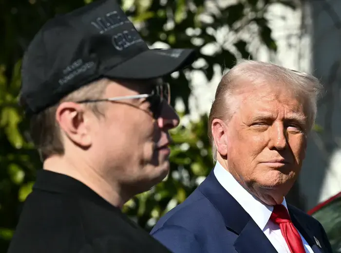 最近のホワイトハウスからの動向は予測不可能なドラマ