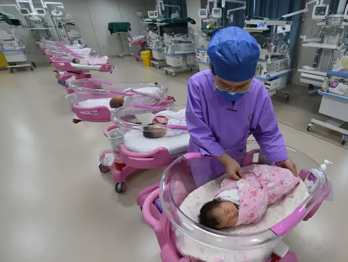 中国の育児補助金、出生率改善なるか?