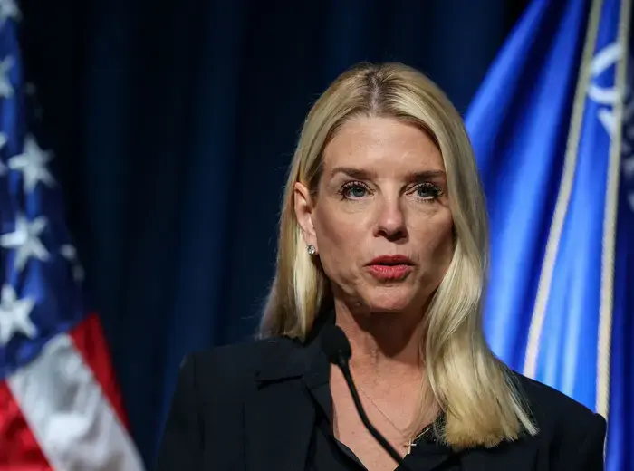 非市民収監者データ提出要求の背景と影響