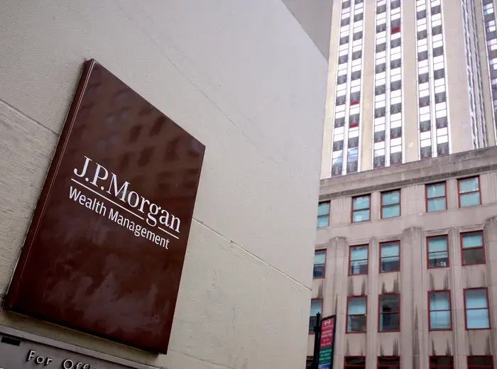 アメリカの経済情勢と新関税政策の影響分析