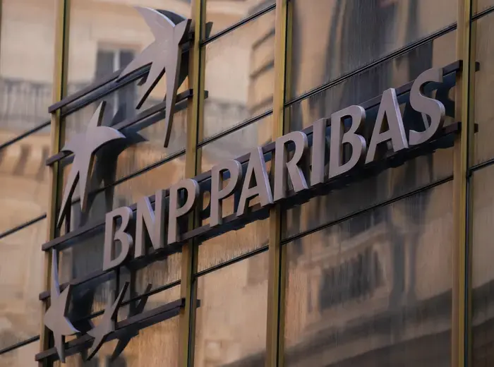 ヨーロッパの銀行が告げるユーロの影響と米国関税の影響