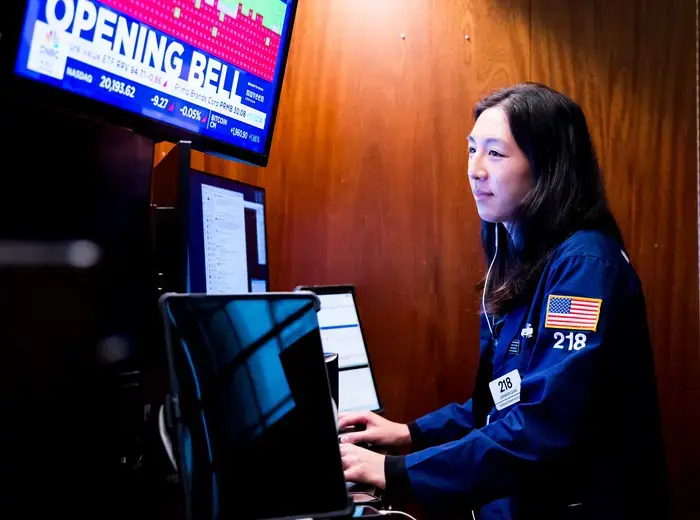 トランプ大統領の関税発効日設定で先物市場が下落