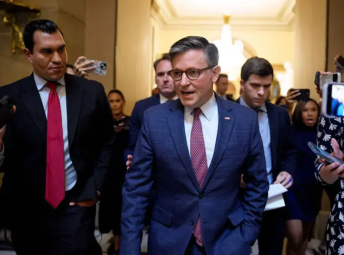 マイク・ジョンソン議長の発言と下院の対応