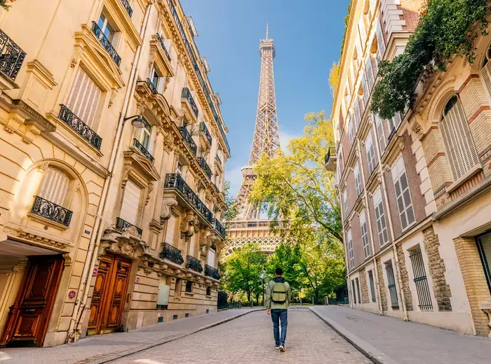 ドルの価値低下とアメリカ旅行者の影響