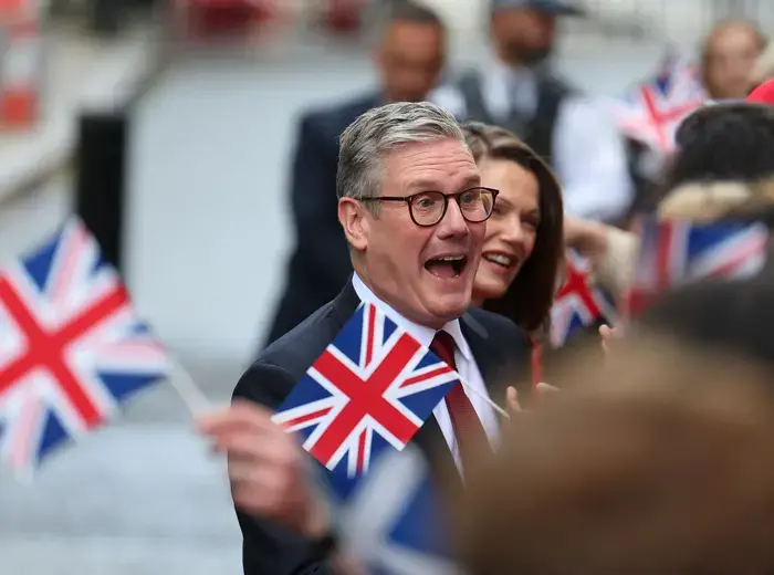 イギリスの労働党、人気の急落と経済の現状