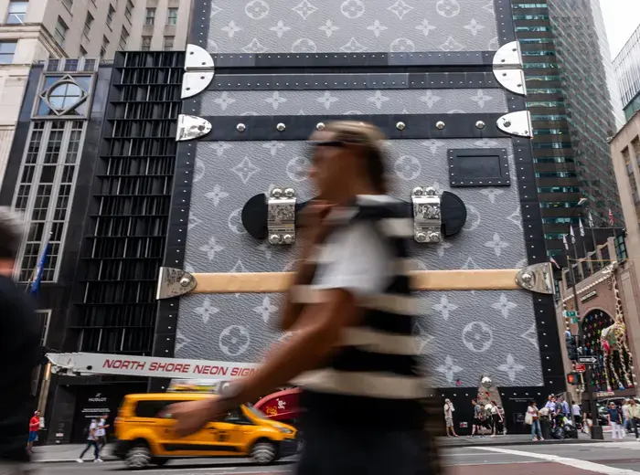 ラグジュアリーブランド消費者動向が示す回復の兆し