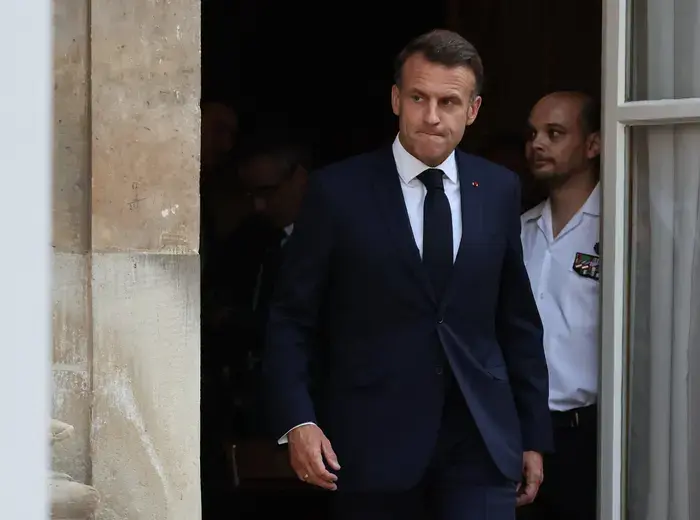 マクロン大統領、防衛支出増加を表明