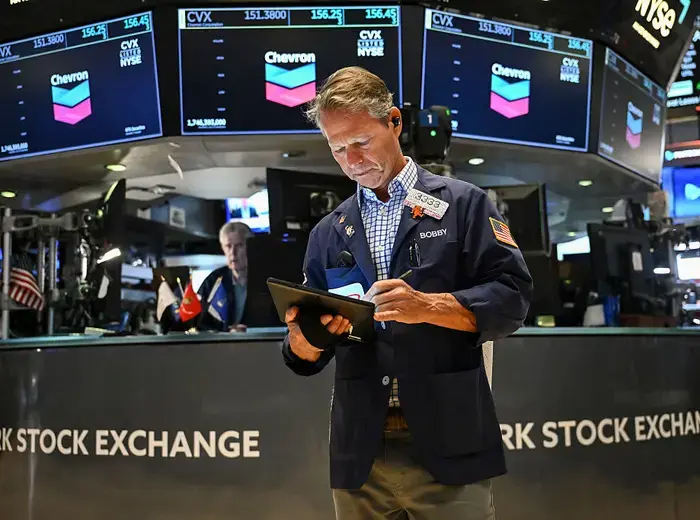 テクノロジー企業の決算発表を控えた株式先物の動向