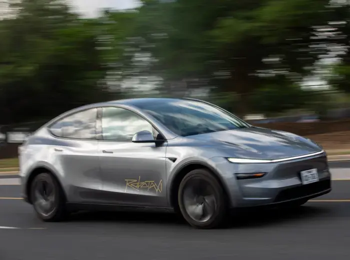 テスラ、オースティンでロボタクシー実験開始