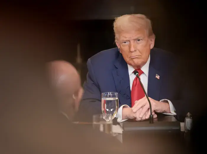 トランプ大統領、エプスタイン関連書類公開を求める