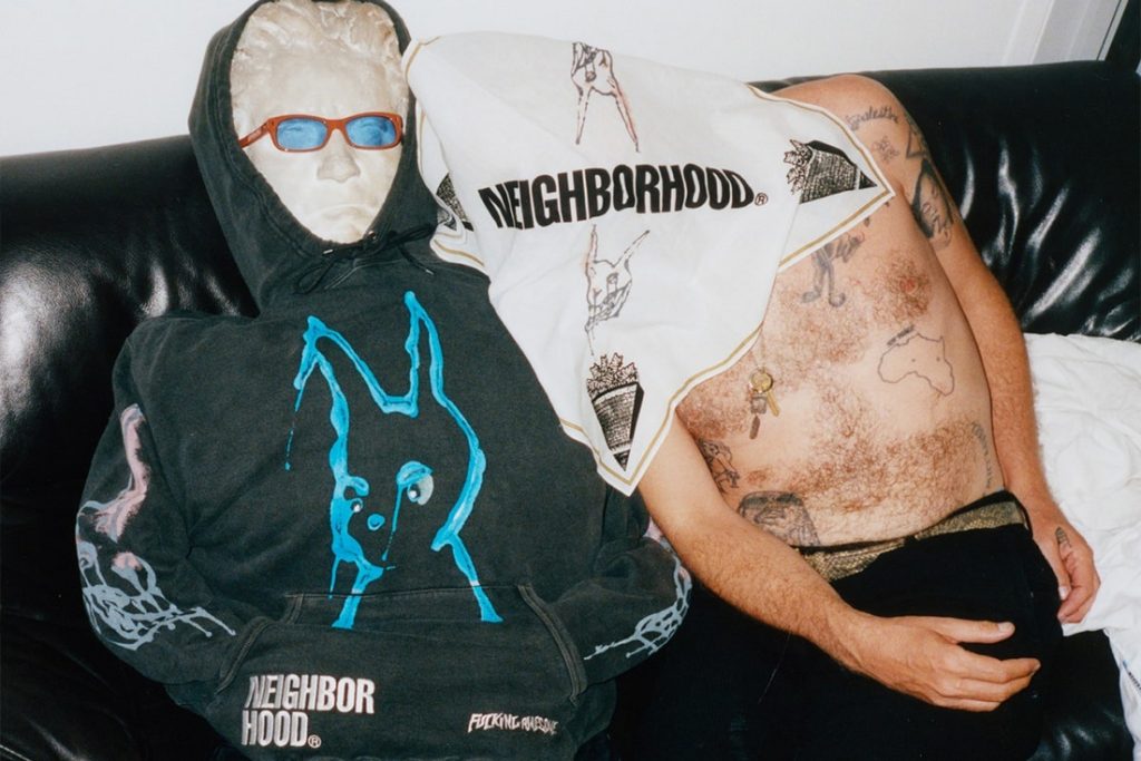 تعاون NEIGHBORHOOD مع Fucking Awesome يطلق مجموعة أزياء حصرية ومنتجات فريدة