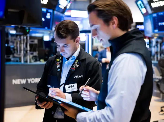 米国の株式先物、貿易影響で下落