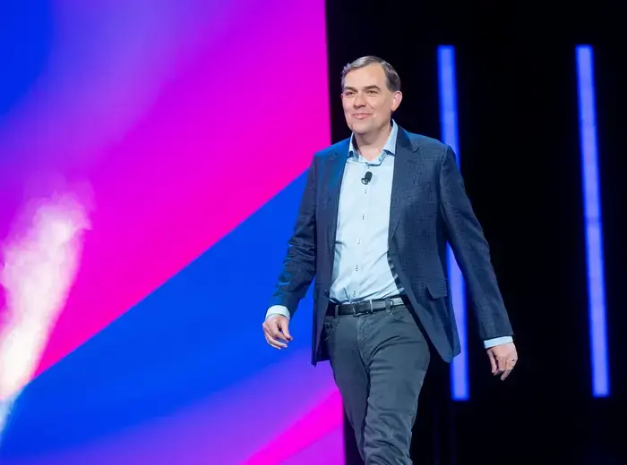 AWS、売上成長を記録、競争が激化するクラウド市場