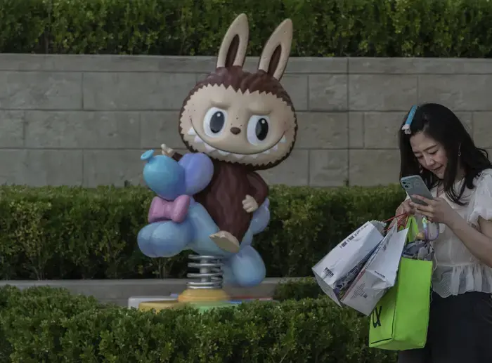 消費者価格横ばい、生産者価格急落の背景とは