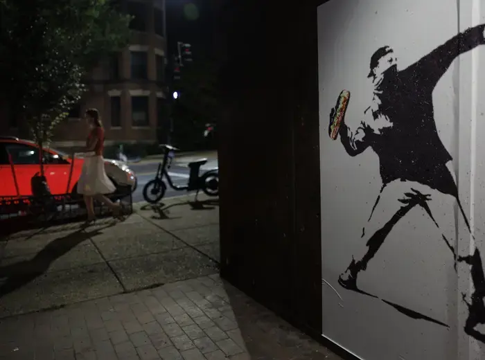 Dunn氏、サンドイッチ投げで軽犯罪起訴