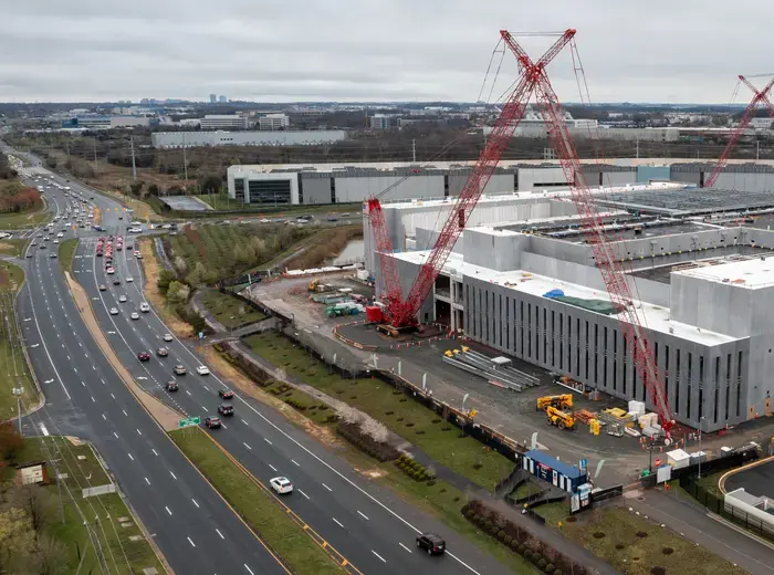 Eaton(イートン)の良好な業績も株価急落の理由とは