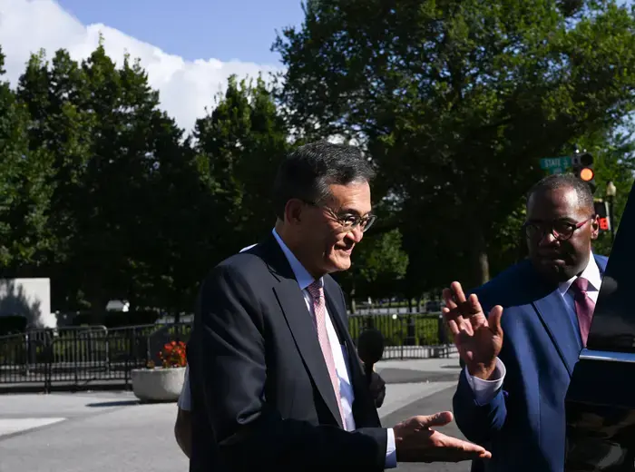 金融界の最新情報:トランプ政権の出資検討