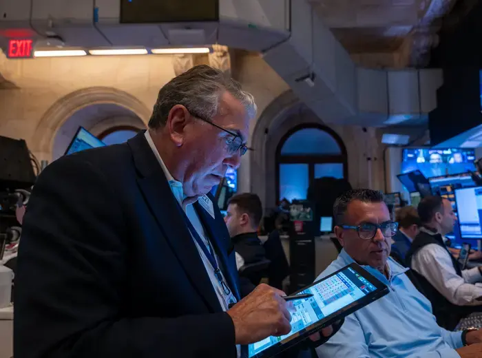 金融市場の取引動向と影響分析